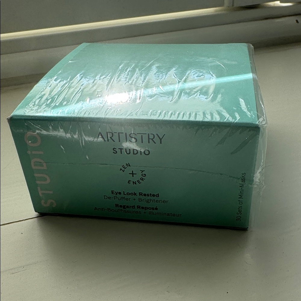 Artistry Studio Eye Look Rested De-Puffer